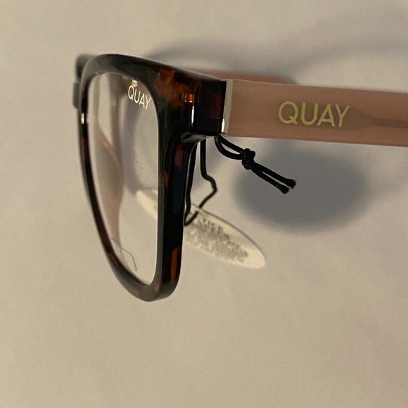 Quay Hardwire Cat Eye Blue Light Screen Glasses - Picture 11 of 14